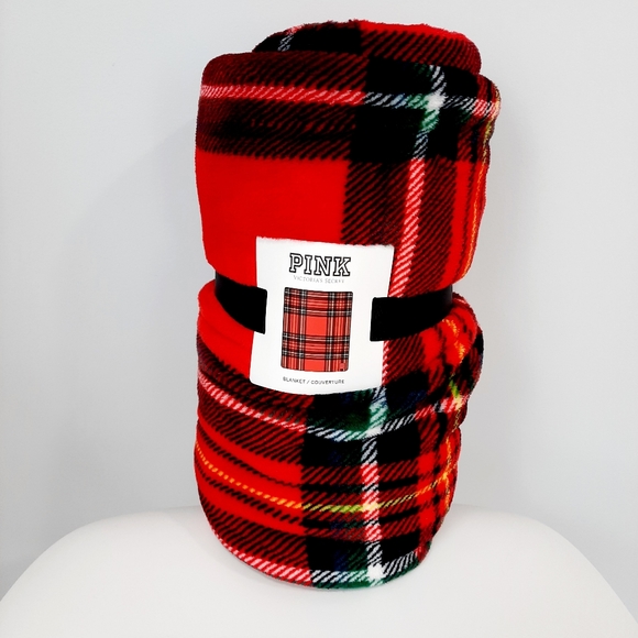 Victoria’s Secret Plaid Flannel Blanket NWT - Picture 9 of 9